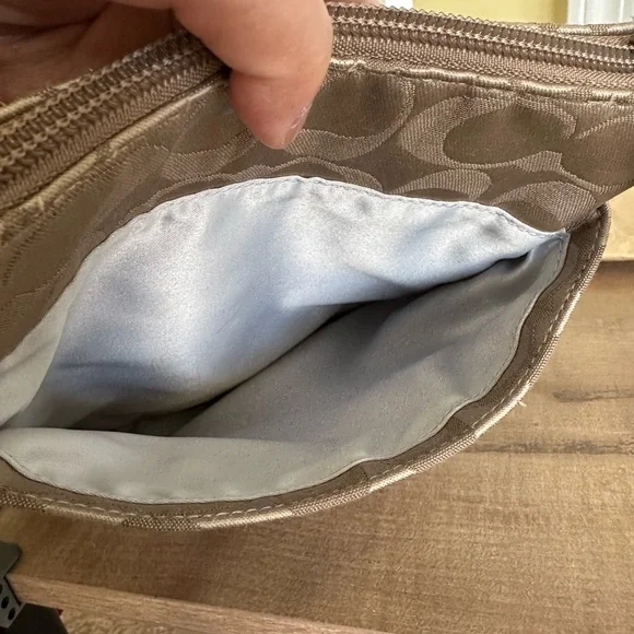 #6. Coach Daisy Sateen Signature Khaki & Red Crossbody Bag, Excellent Condition - Picture 13 of 15